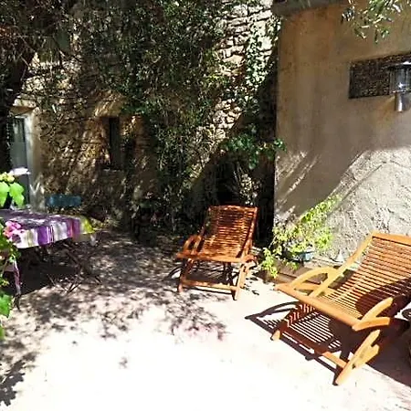 Domaine Chanoine Rambert 3* Saint-André-d'Olérargues